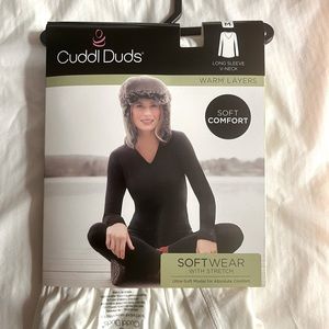 CuddlDuds Ivory long sleeve v-neck top sz M